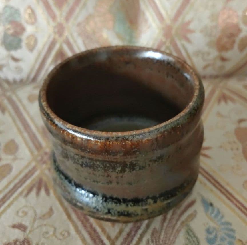 隠迫間穴窯 鉄釉 ぐい呑 G12