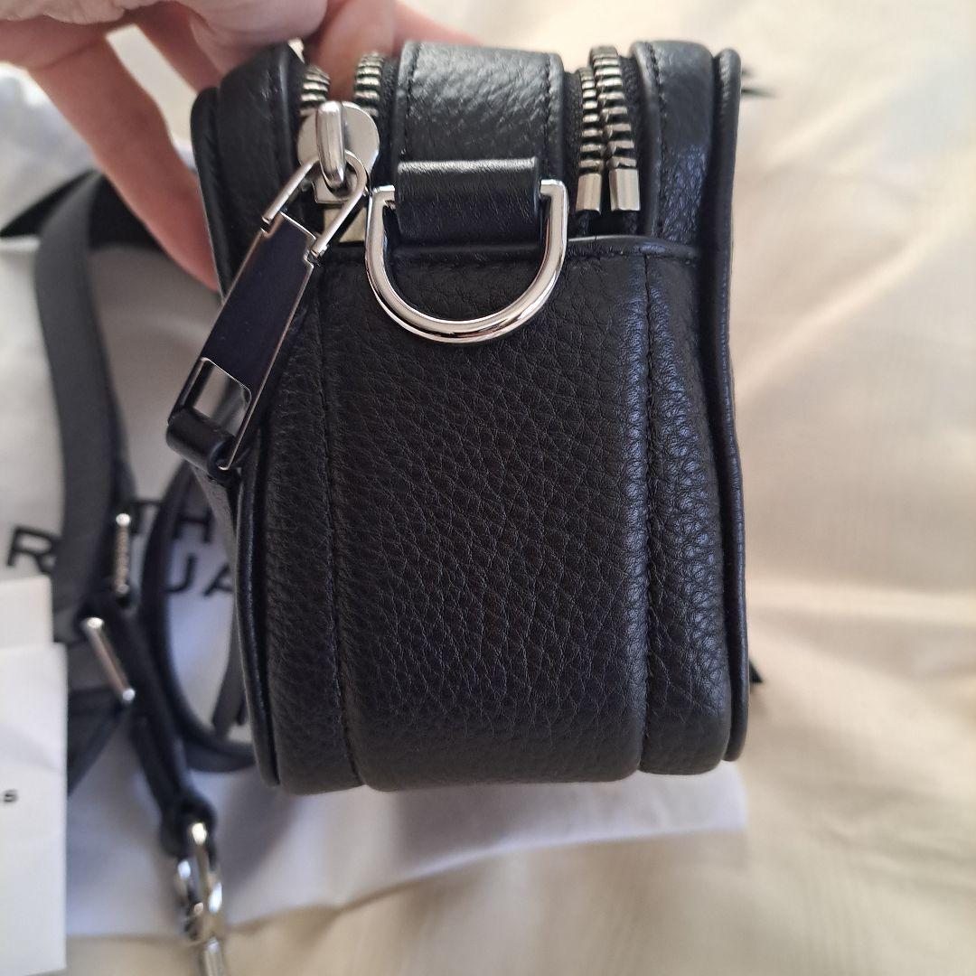 MARC JACOBS ブラックショルダーバッグ