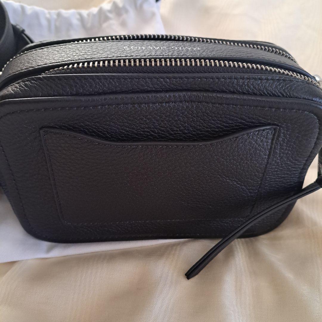 MARC JACOBS ブラックショルダーバッグ
