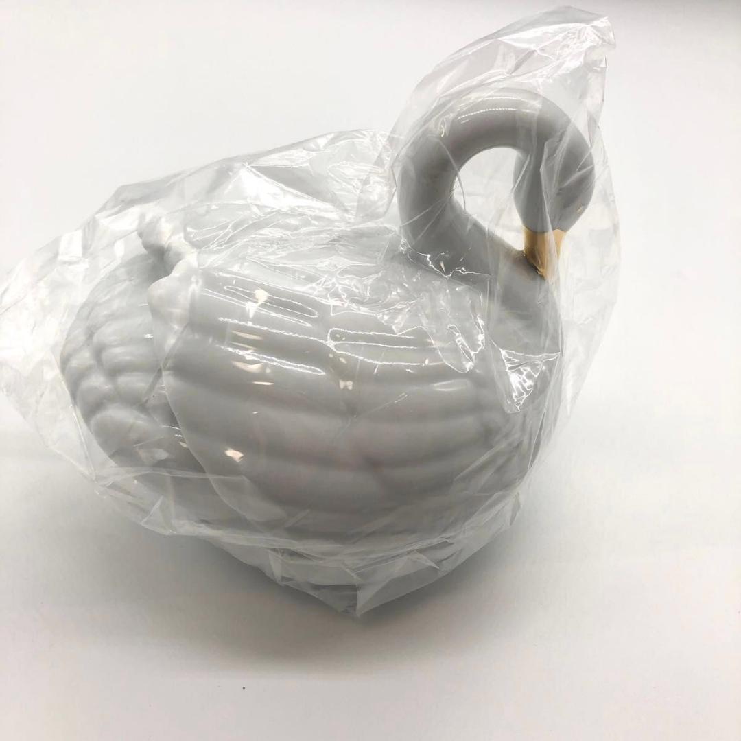 化粧品 レ メルヴェイユーズ ラデュレ 白鳥 チーク フェイスメイク メイク