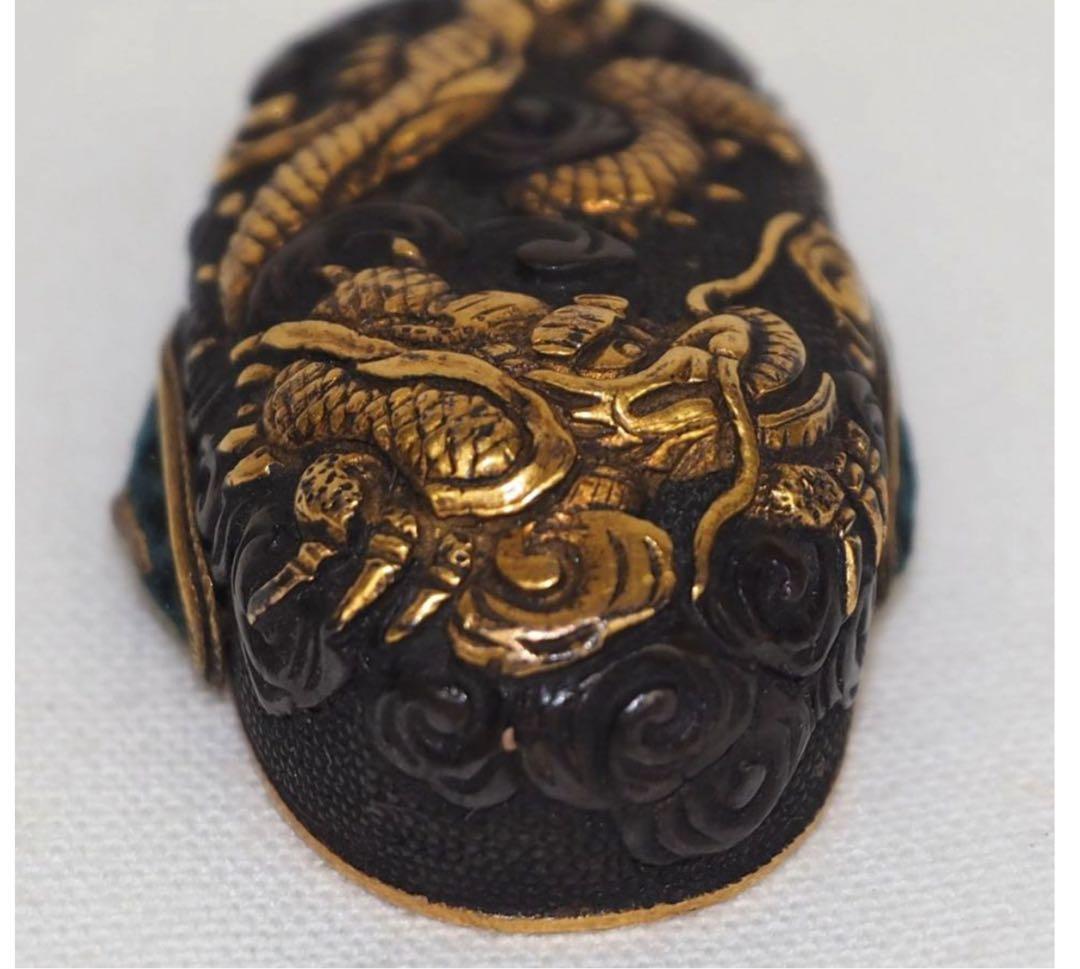 送料無料　コレクター放出品　時代物　金象嵌龍文彫　縁頭　刀装具　木箱付