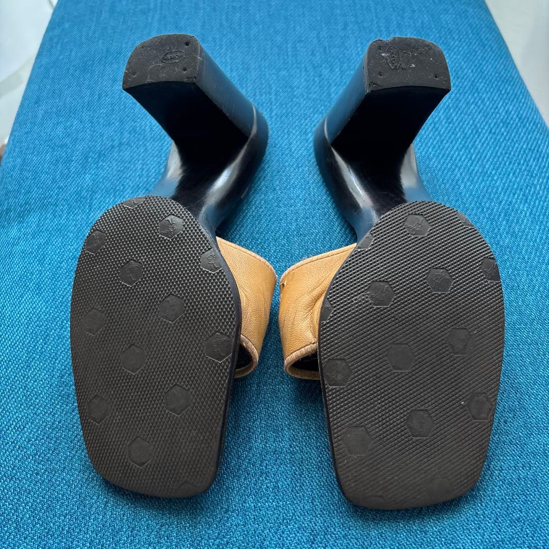 CHANEL ベージュ ブラック ミュール