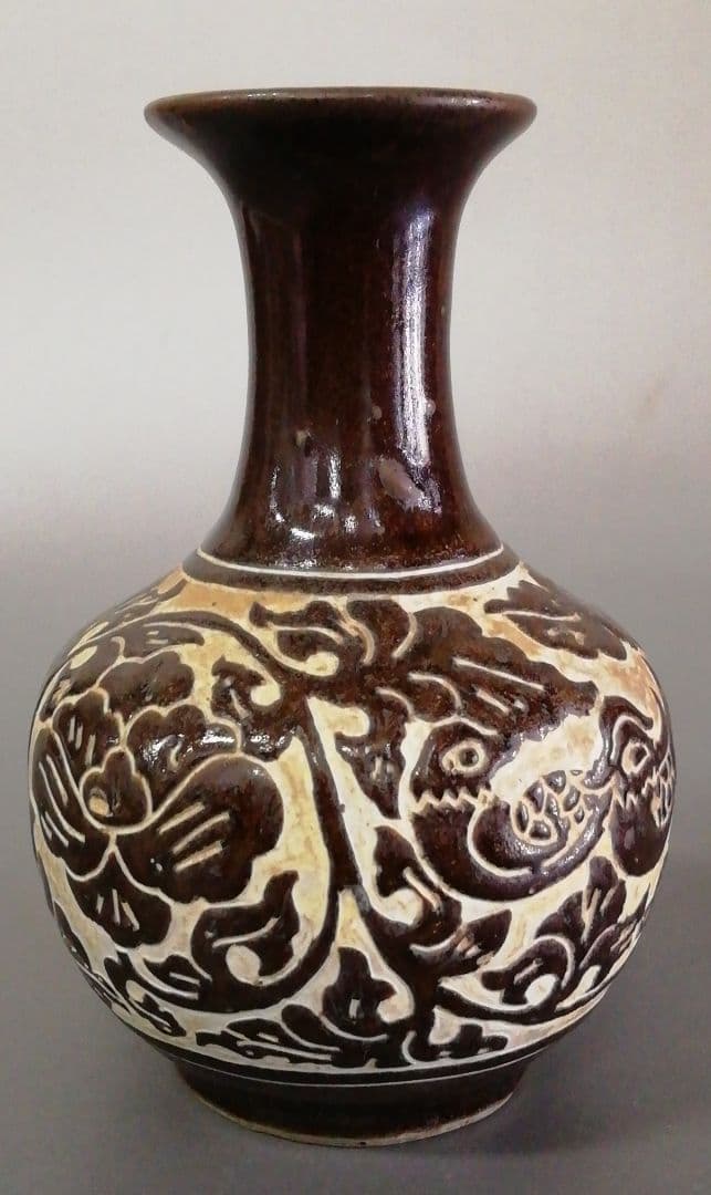 訳有り中国磁州窯陽刻花瓶