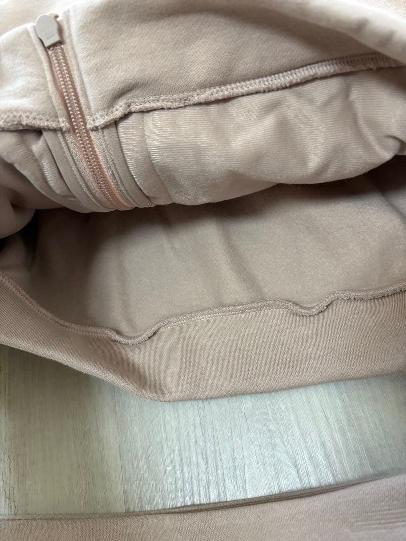 新品ベージュ　Lサイズ　長袖トレーナー裏起毛スカート セットアップ ゴルフウェア