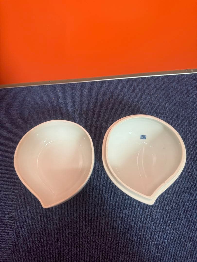 1685 鍋島 畑萬陶苑 色絵桃文 桃形蓋物