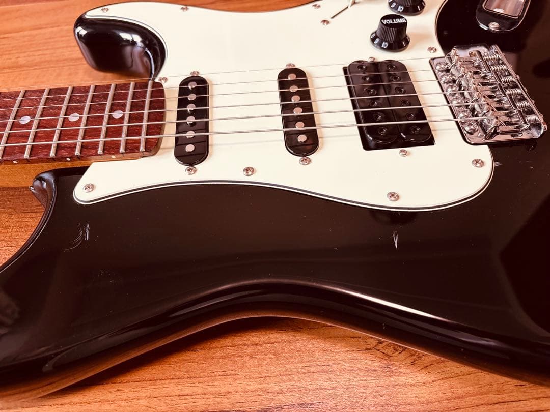 Bacchus ストラトキャスター(ゴトーペグ交換済み)