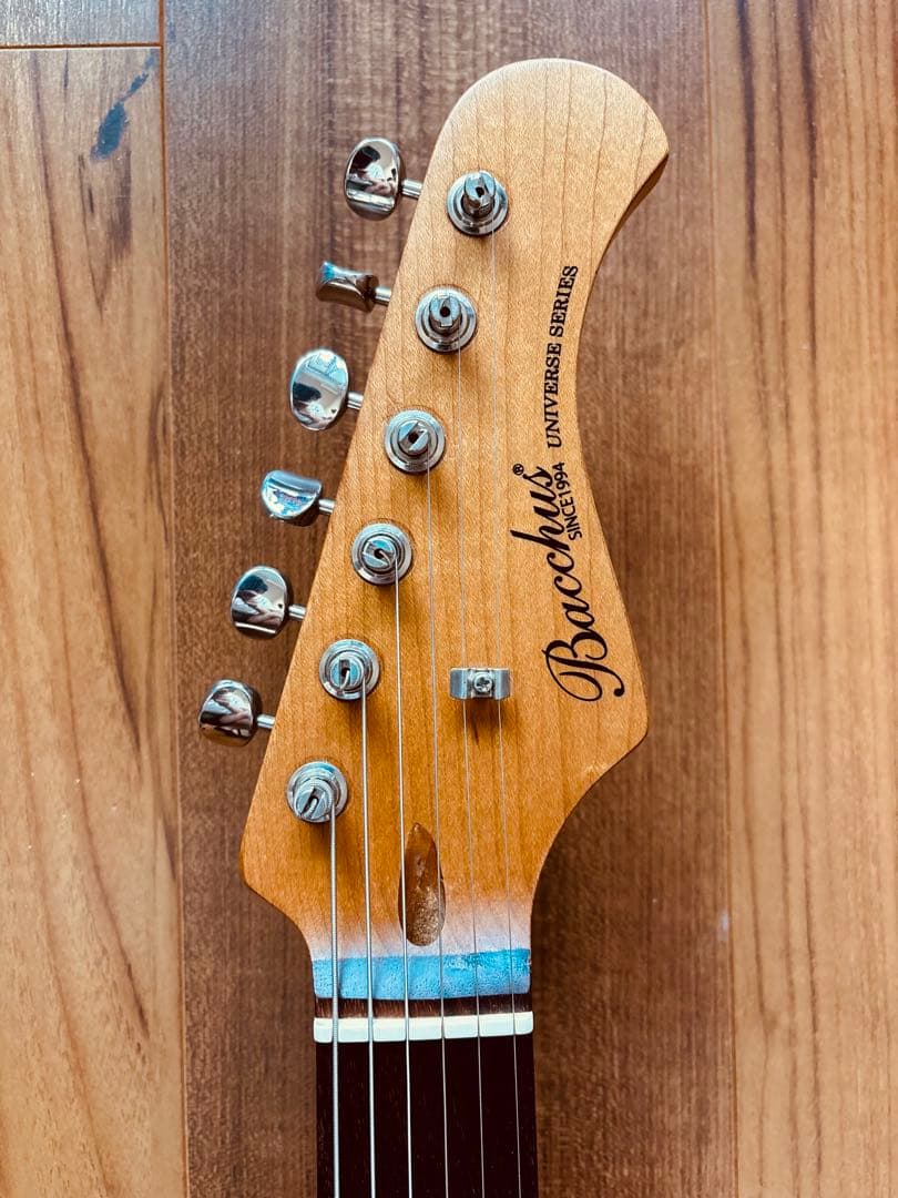 Bacchus ストラトキャスター(ゴトーペグ交換済み)