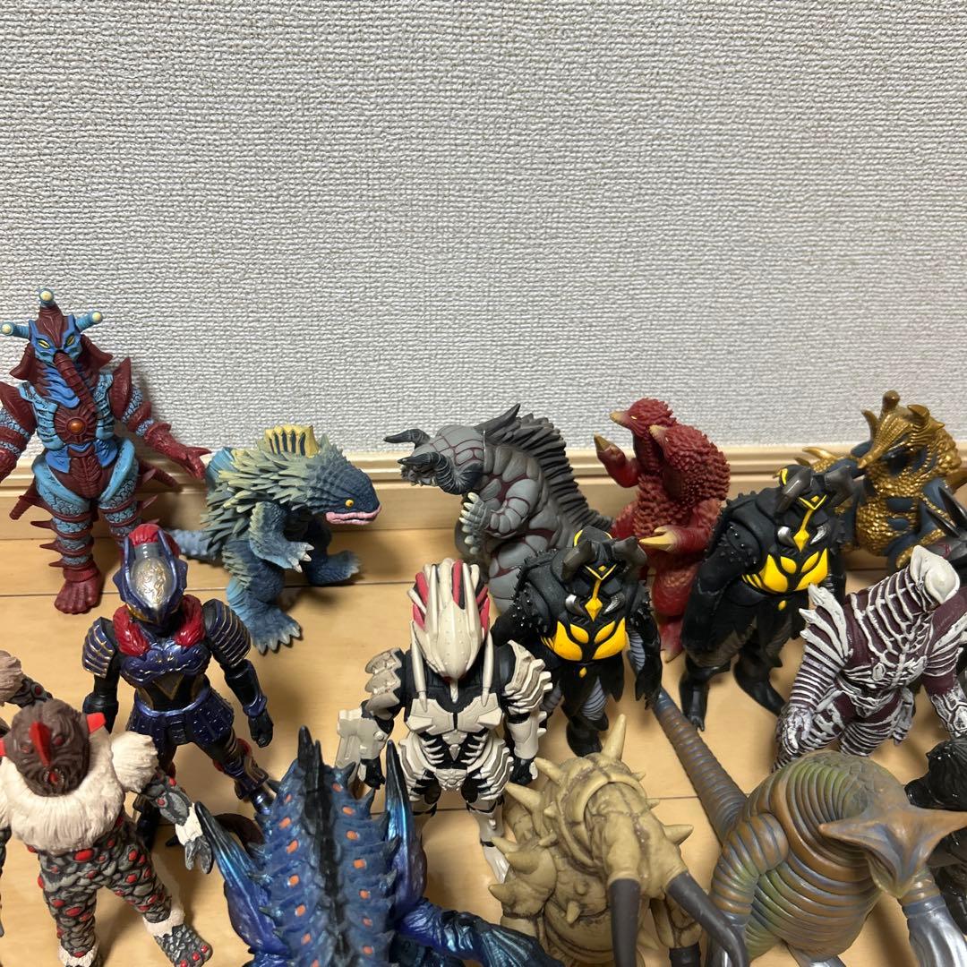 ウルトラマンメビウス怪獣ソフビ22体セット フィギュア