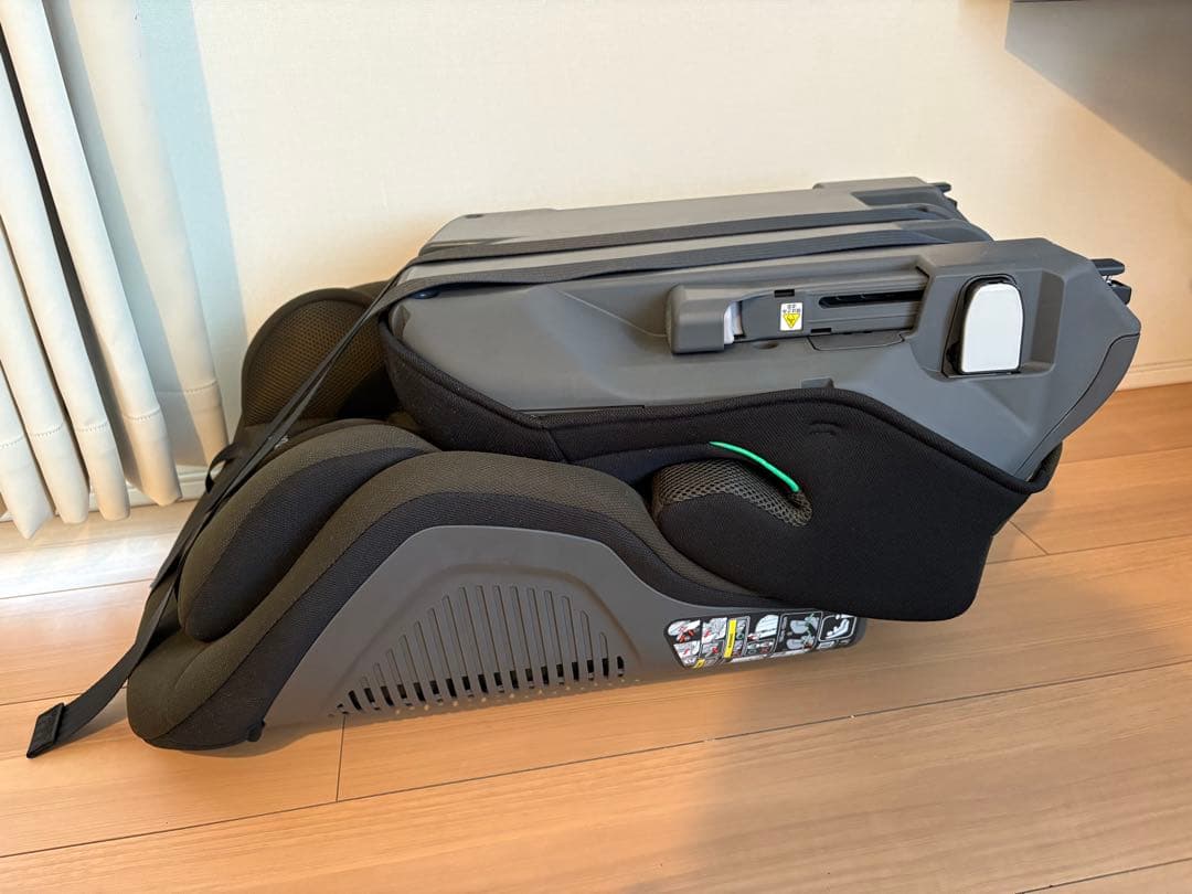 コンビ ジョイトリップアドバンスISOFIXエッグショックSA/オリーブグリーン