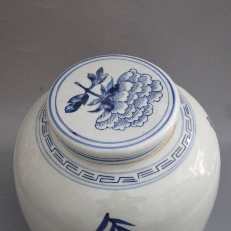 清末民国 鯖牡丹紋蓋缶 茶葉缶 景徳鎮 陶磁器 装飾品 工芸品美術品 置物