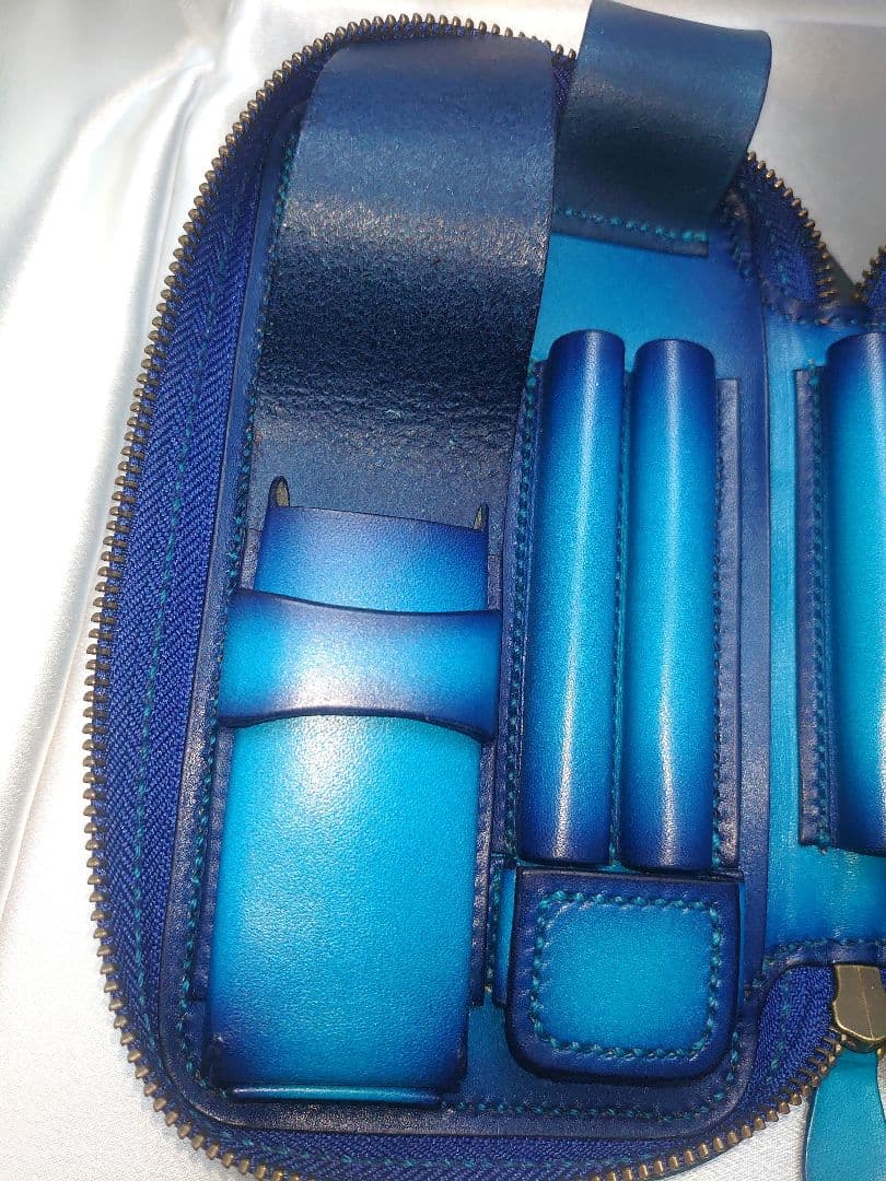 ペンケース ラウンドジップタイプ