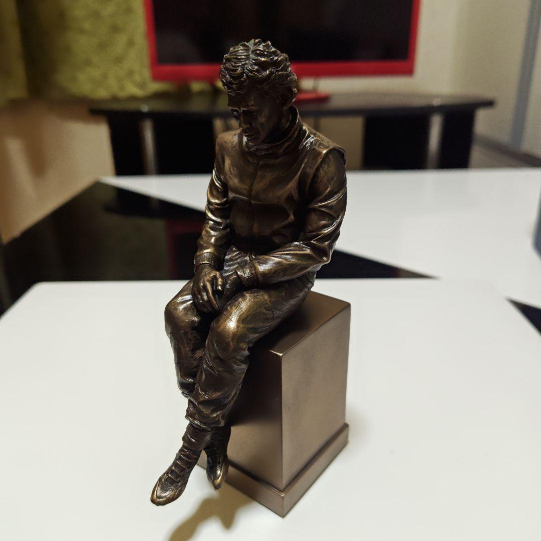 アイルトン・セナ　イモラモニュメントフィギュア