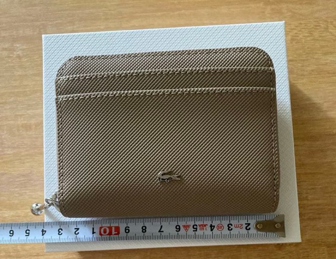 ラコステ ケース ベージュ 財布