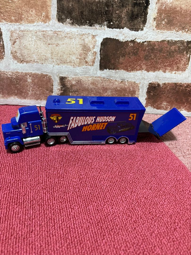 新品】 カーズ マックトラック トレーラー 7台セット 限定出品 カーズ