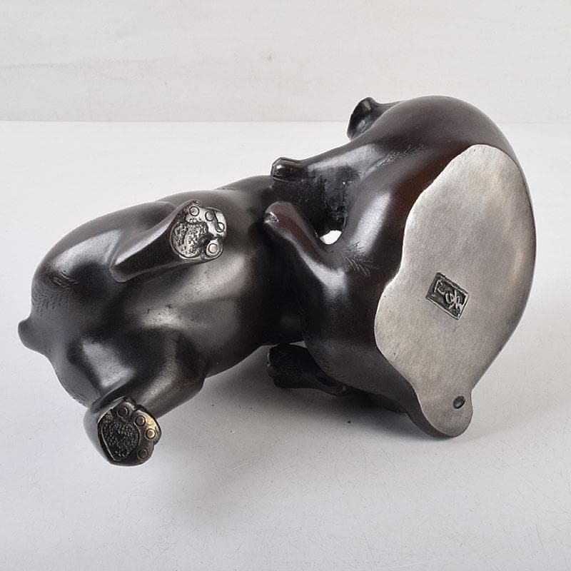 金工師 秀山作 鋳銅 戯れる子犬 置物 共箱 M R9214 - メルカリ