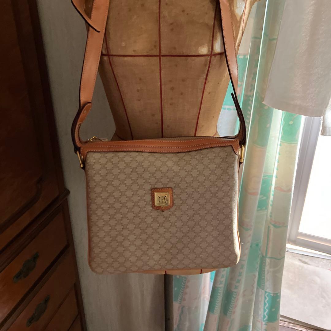 セリーヌ レザー ショルダーバッグ