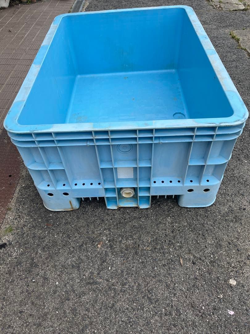 プラスチックコンテナ 大型水槽1000L 中古大型プラスチック水槽