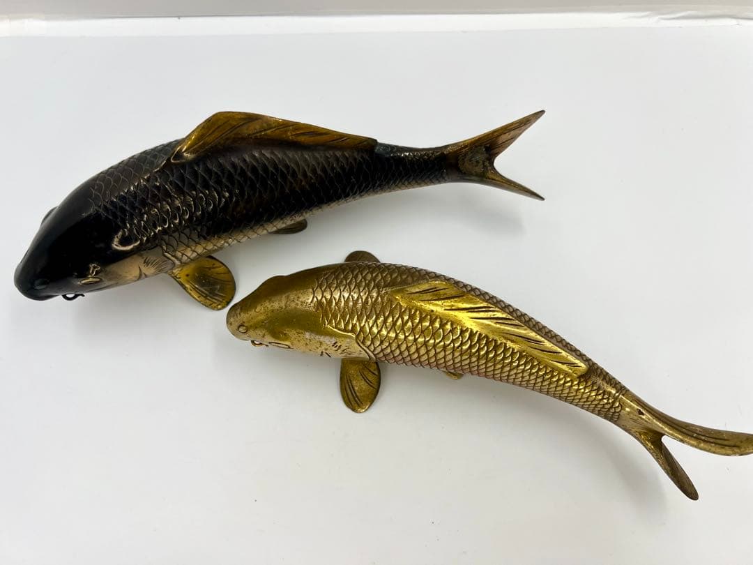 双鯉 在銘 金銀 ２匹揃 金属工芸 置物 縁起物 鯉 在銘