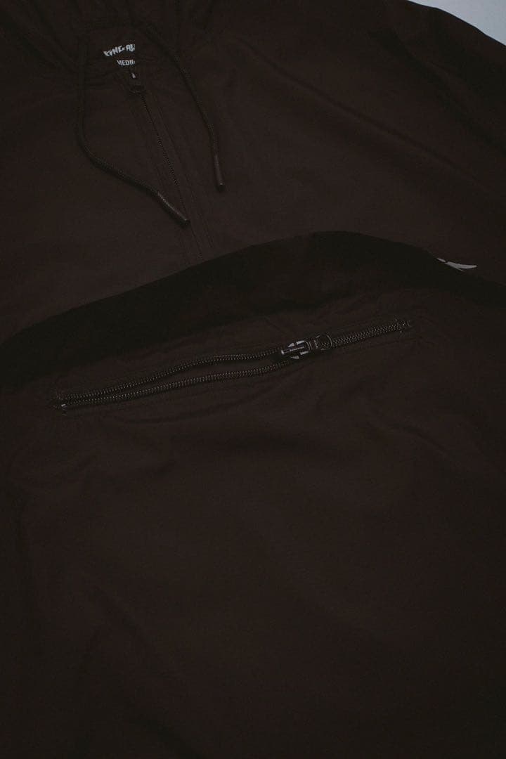 ファッキングオーサム　CUT OFF ANORAK PULLOVER