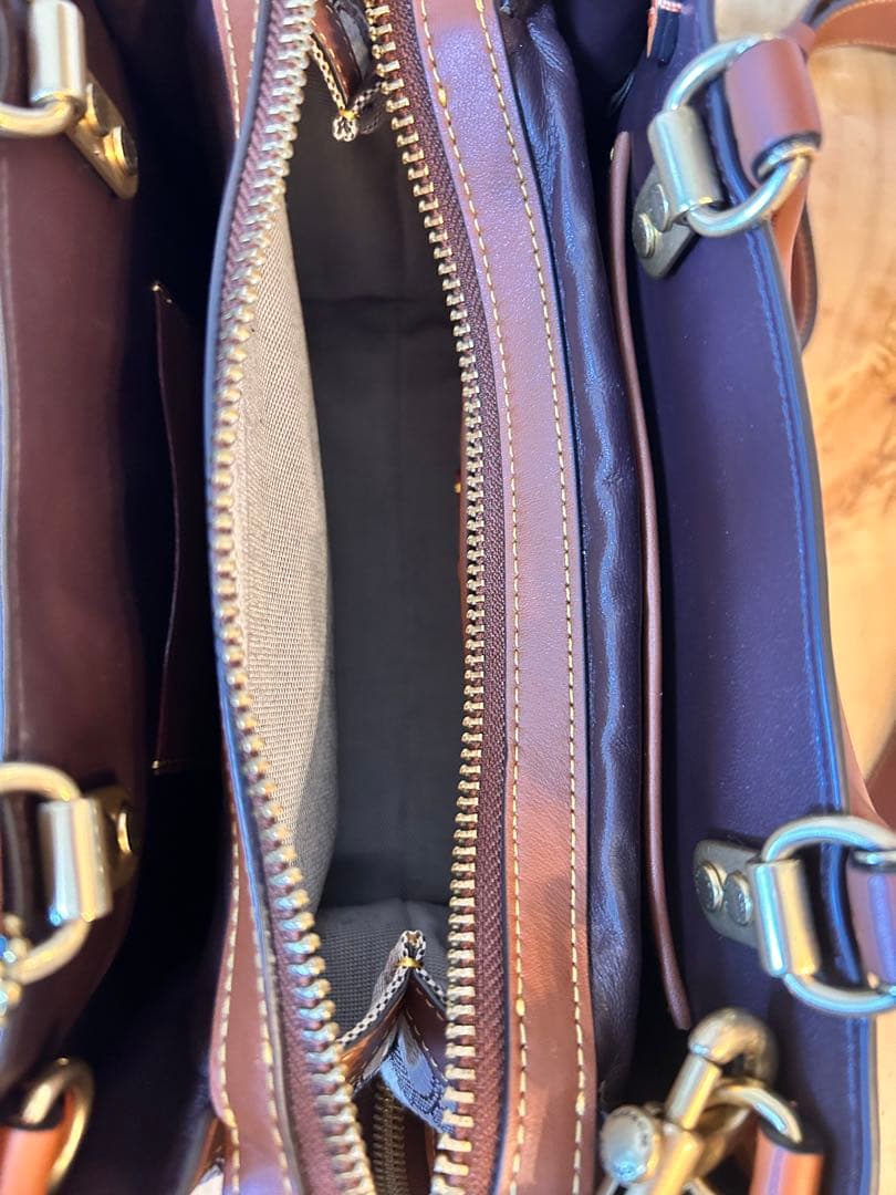 ☆美品☆COACH ローグ25シグネチャードリーミー　コーチーズ