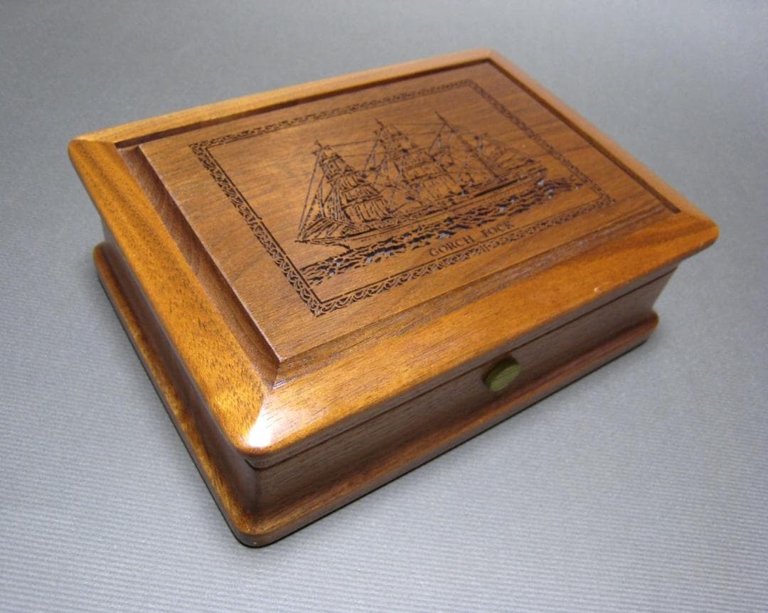 WOODREX 帆船 細密彫刻 宝石箱 小物入 船 木彫 ジュエリーボックス