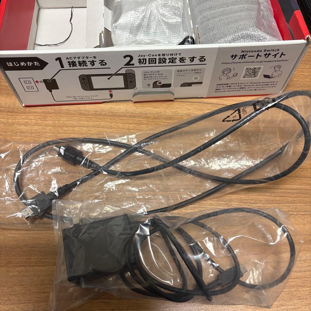 Nintendo Switch 本体 グレー、保護ケース・ソフトケース付き