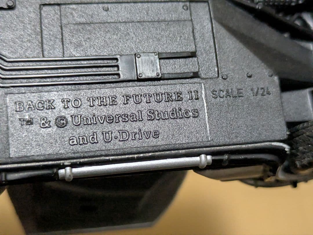 WELLY　　バックトゥザフューチャーPART2 デロリアン　1/24