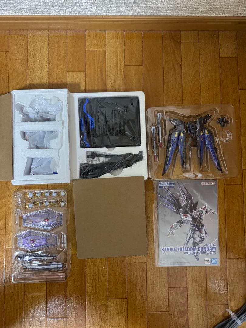 L BUILD メタルビルド ストライクフリーダム 光の翼 ディズニー