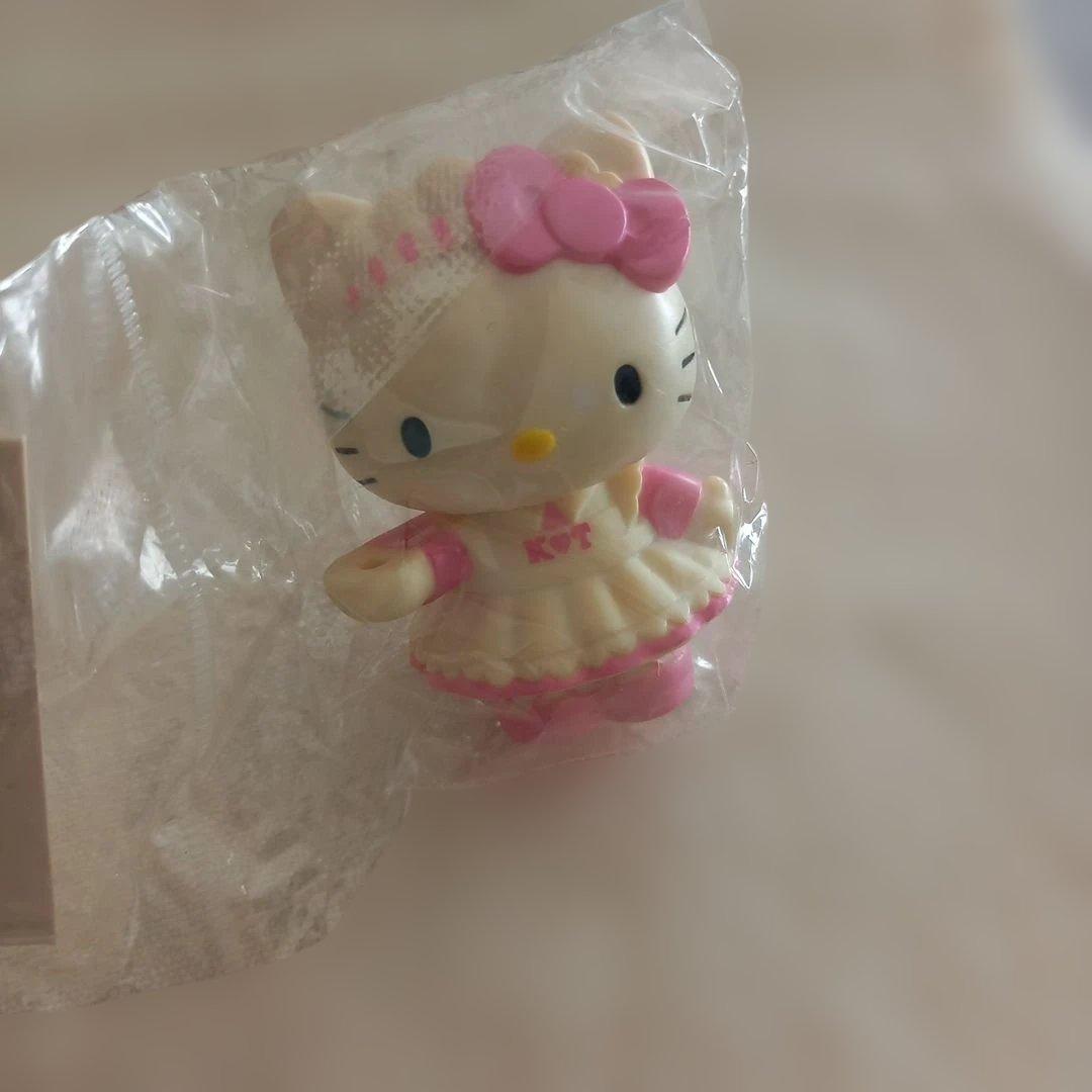 ハローキティ アクセサリートレイ キャラクターコレクション 8個セット