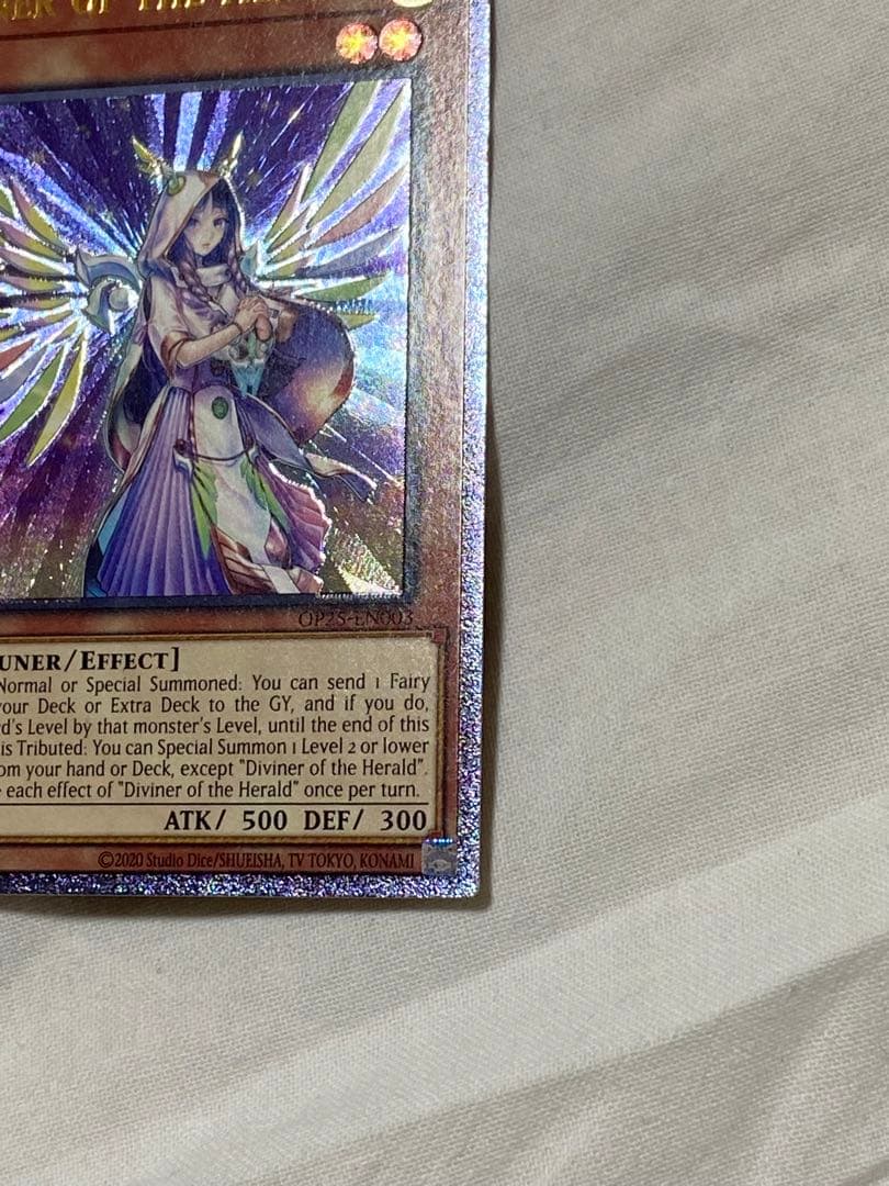 遊戯王　宣告者の神巫　英語　レリーフ　OP25 超深彫個体