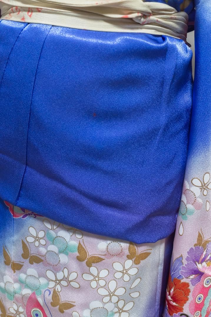 ぴ*ち様 【七五三7歳女の子】晴れ着フルセット・振袖一式・豪華・蝶柄×青地・７歳