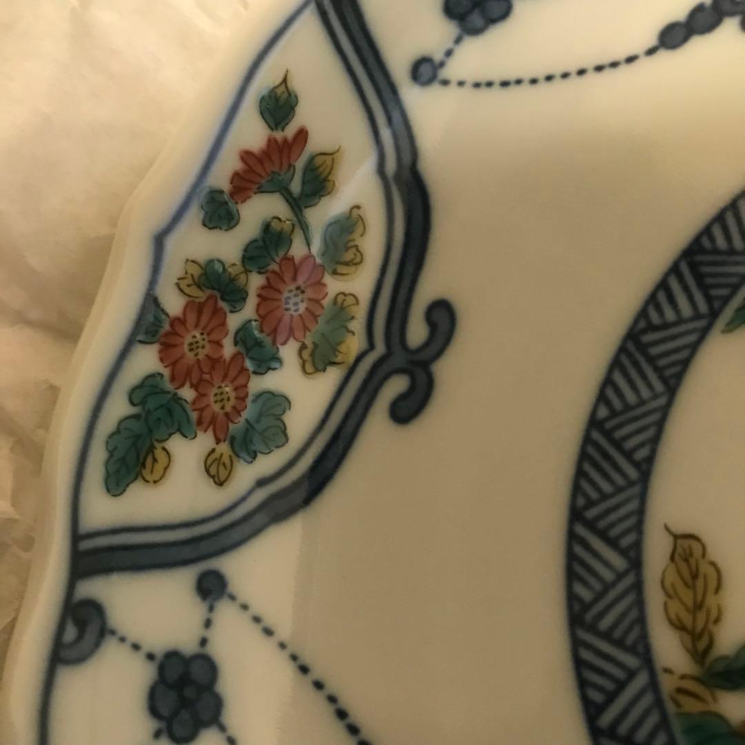 【新品未使用箱入り】九谷焼き　青郊窯　瓔珞(ようらく)紋花鳥六寸皿揃　5個セット