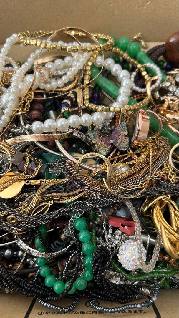 あ*ん様 アクセサリー まとめ売り イミテーション ジャンク品 ②