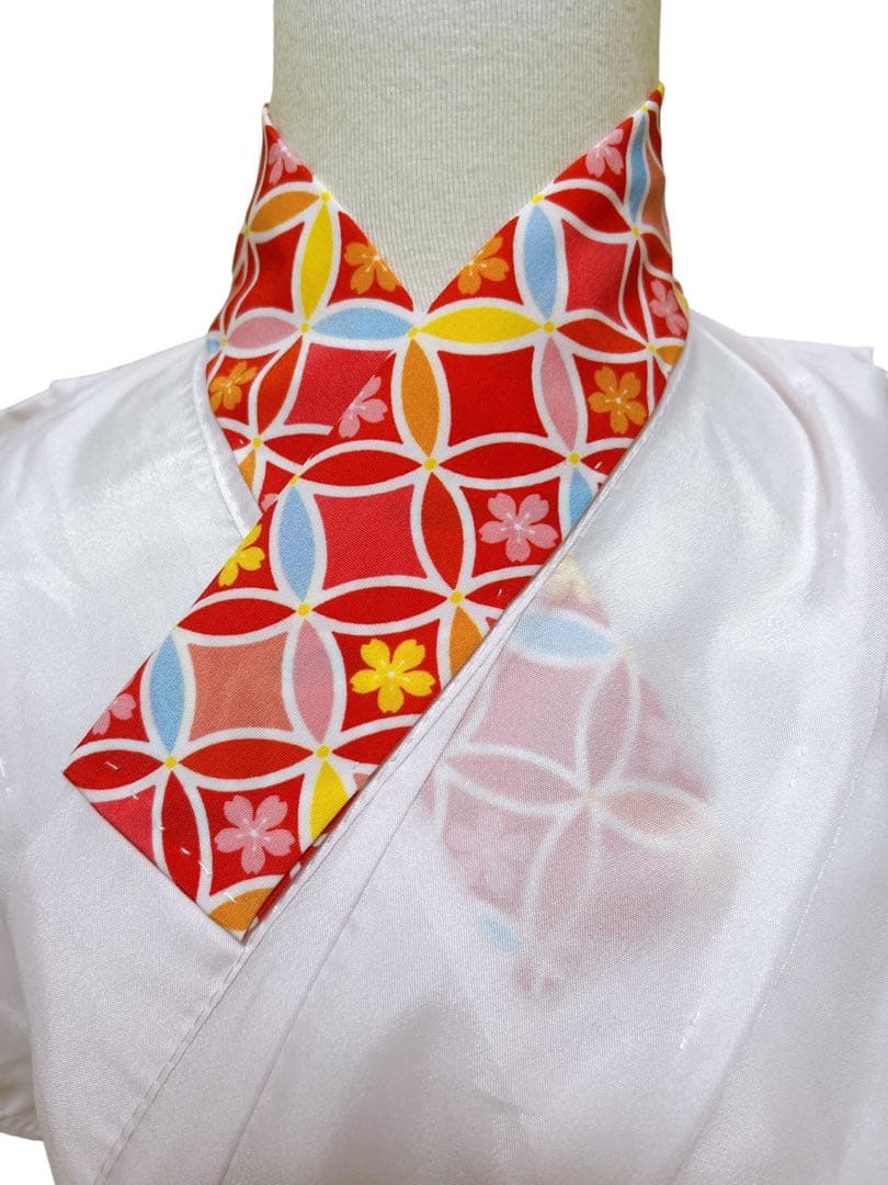 人気のアンティーク着物♡七五三　7歳　女の子　フルセット　一式　白　ゴールド