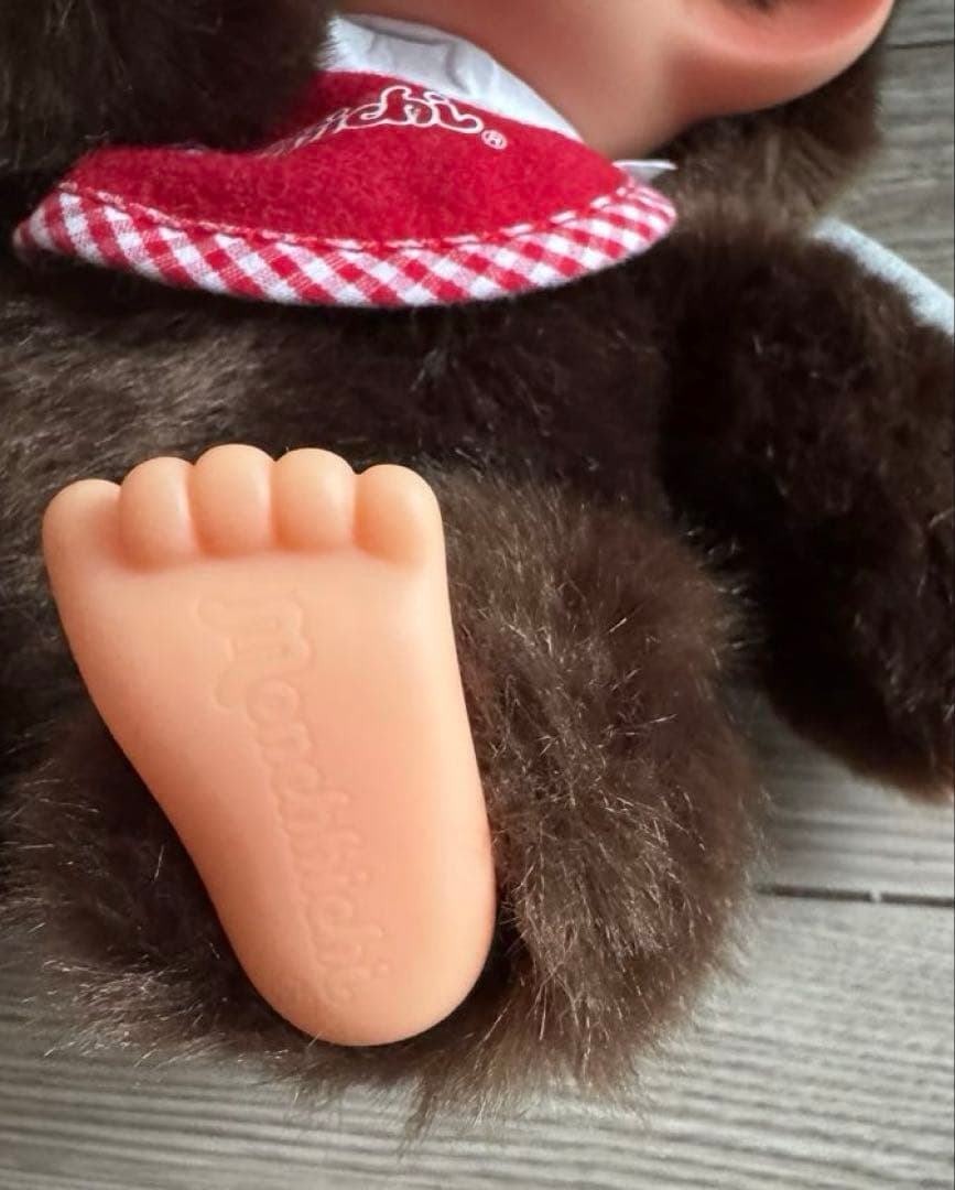 O モンチッチ プレミアムスタンダード M ブラウン ペアで座り