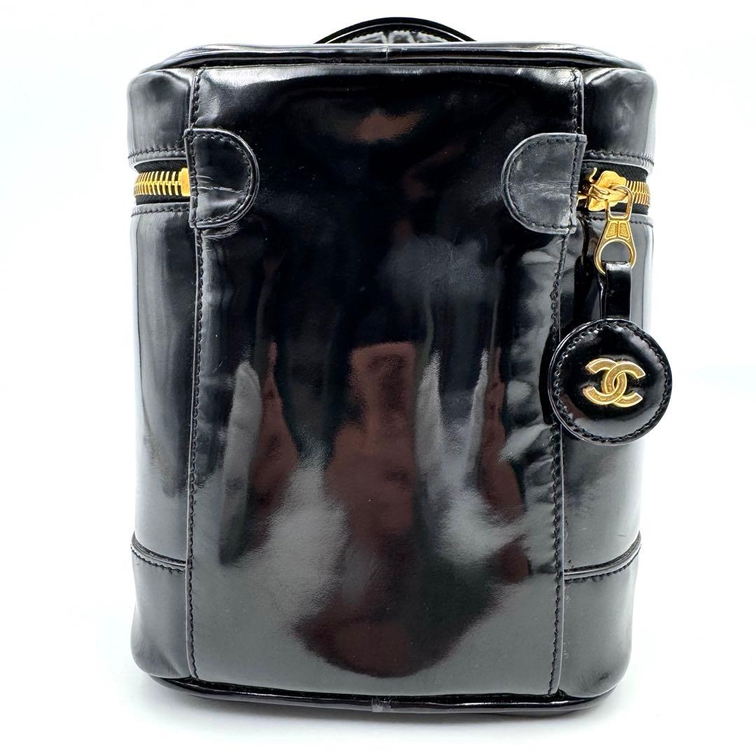 CHANEL シャネル　バニティバッグ　ブラック　エナメル　ココマーク　シール有
