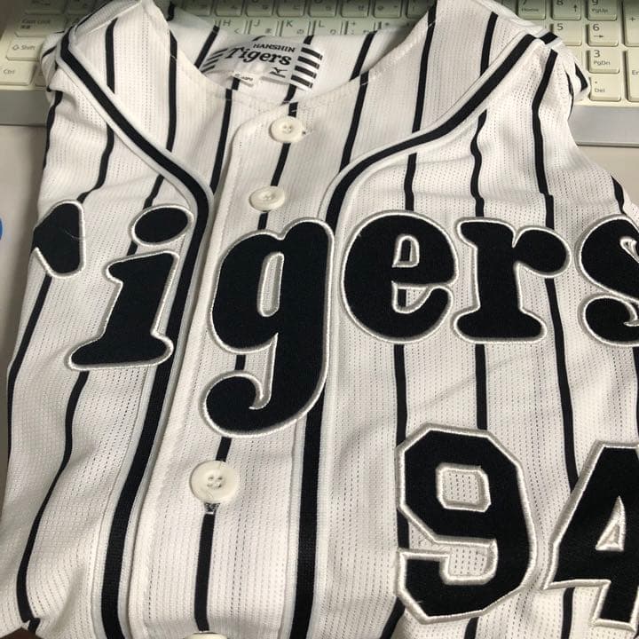 阪神タイガース、94番原口文仁ユニホーム勝負強い