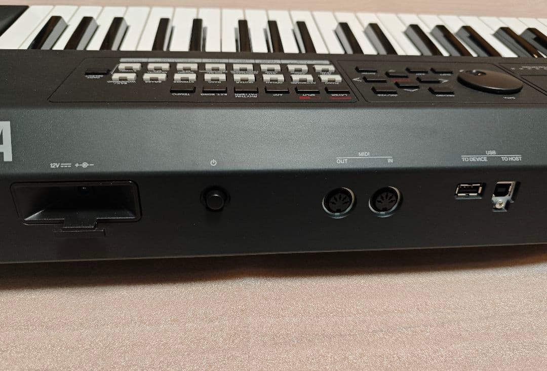 輝幸 藤岡様】 MX61 シンセサイザー 61鍵 汎用ケース フットスイッチ