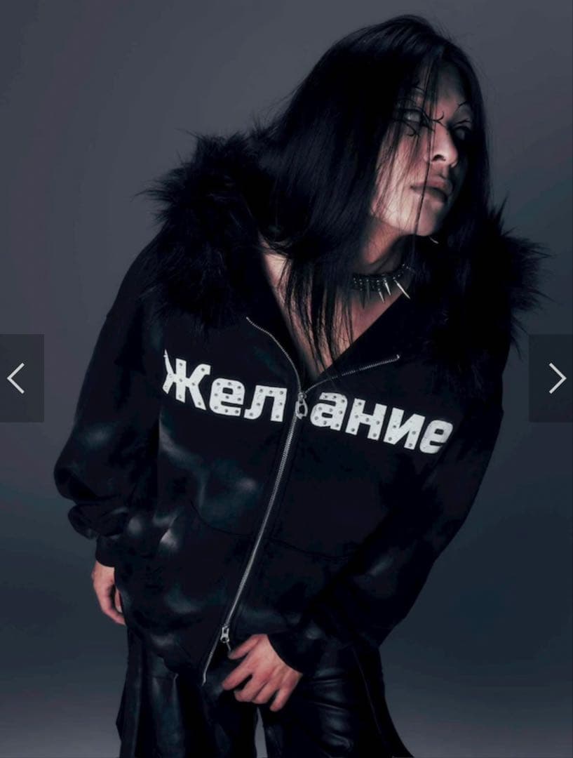 DIG YOUR OWN GRAVE パーカー