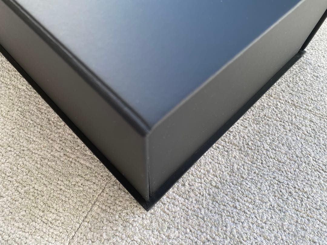 CHANEL 空箱 マグネット式 - メルカリ