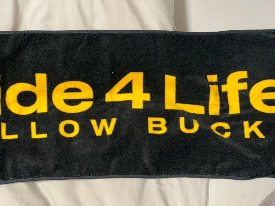 yellowbucksサイン入りタオル 激レア】¥ellowBucks 直筆サイン入り