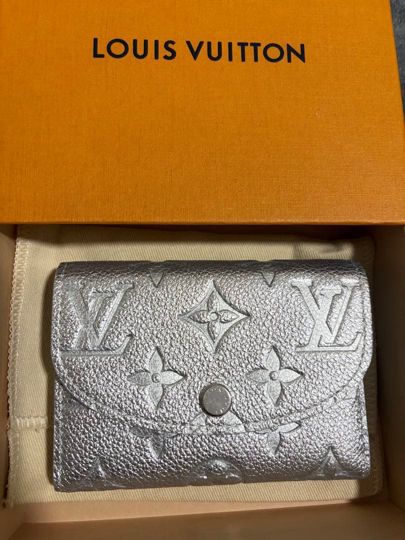 もも ルイヴィトンケース ポルトモネ・ロザリ