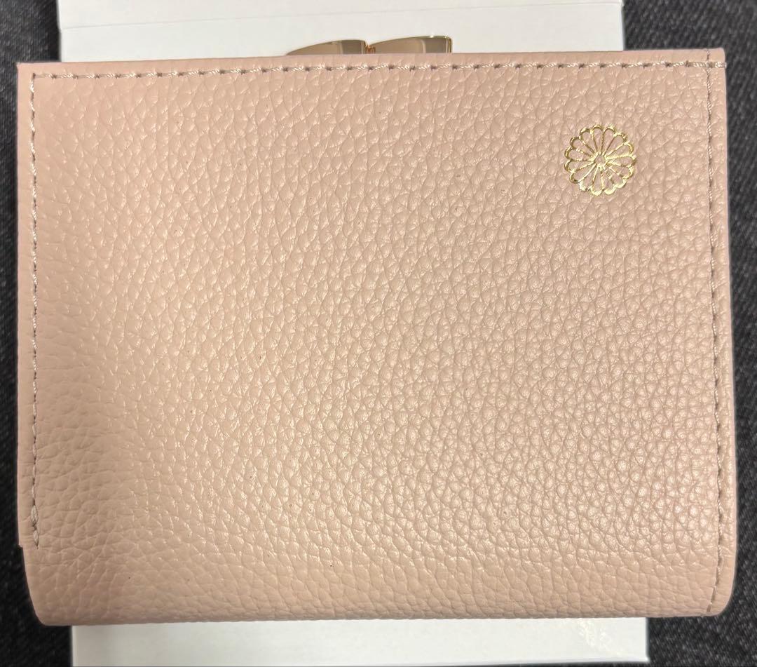 新品】皇居 財布 二つ折り がま口 ピンクベージュ 皇居 財布 がま口 二