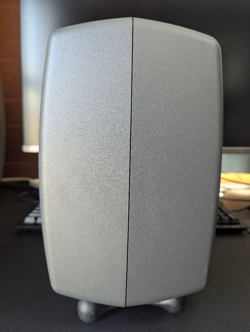 お買い得 GENELEC 8030A 1本 モニタースピーカー