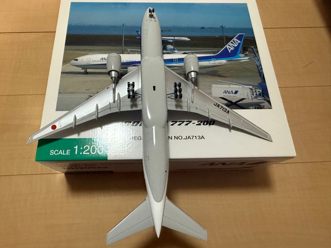 全日空商事B777-200 JA713Aスケール1:200 - メルカリ