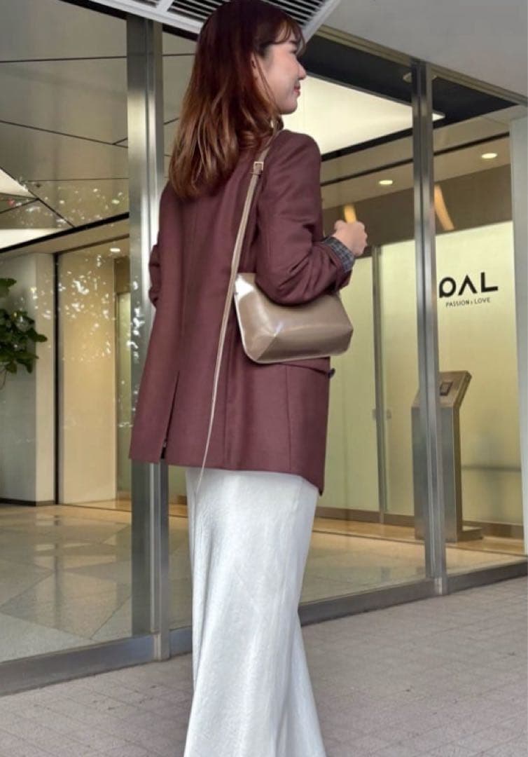 whim gazetteウィムガゼット　ガラスレザーショルダー