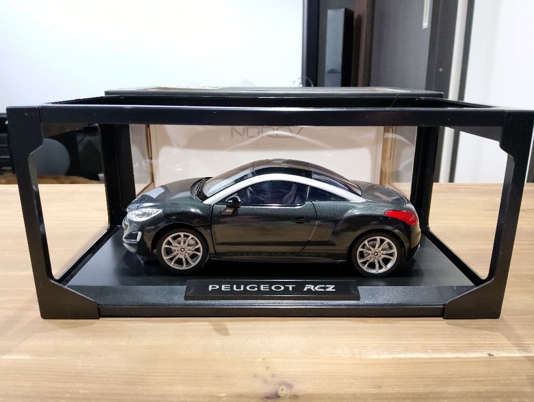 1/18 ノレブ　プジョー　RCZ　ミニカー　グレーメタリック