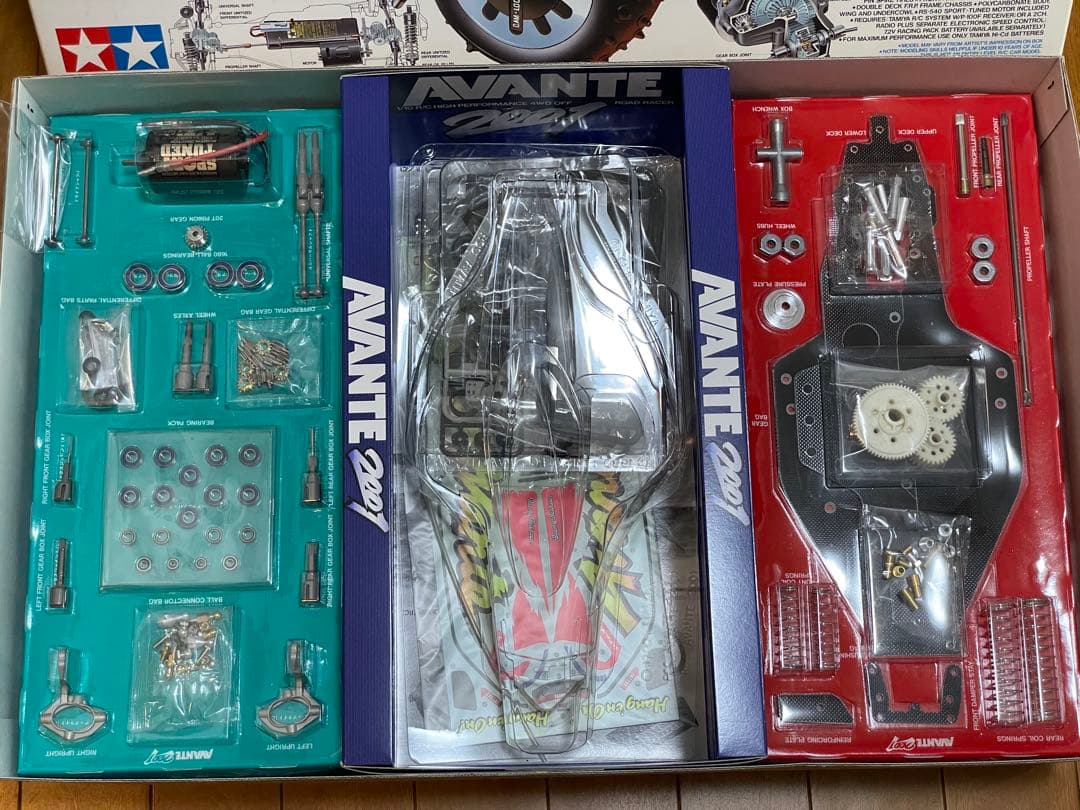 アバンテ 2001 未組立品 オプションパーツおまけ付き AVANTE 2001