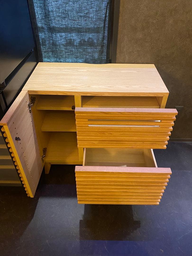 引き取り限定】北欧風 木製キャビネット サイドボード 収納棚