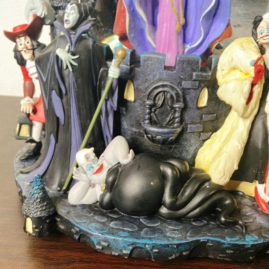 ディズニー⭐︎ヴィランズ スノードーム オルゴール付♪